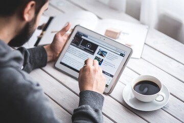 网红小胖一周透析3次:曾因表情包爆火 自称要做嘚瑟的病秧子